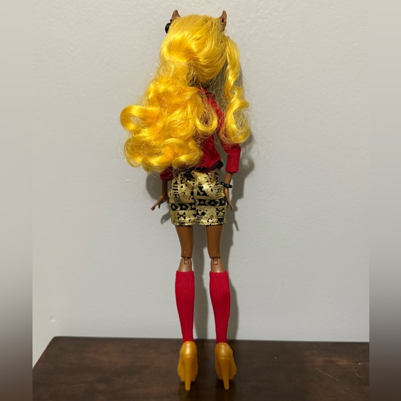 Monster High Clawdia Wolf Doll - Picture 2 of 5